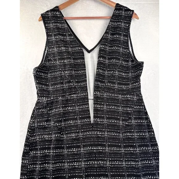 TART Sleeveless Black & White Dot Sheath Dress Sz 1X  V‑Neck Polished OfficeWear - Picture 10 of 14